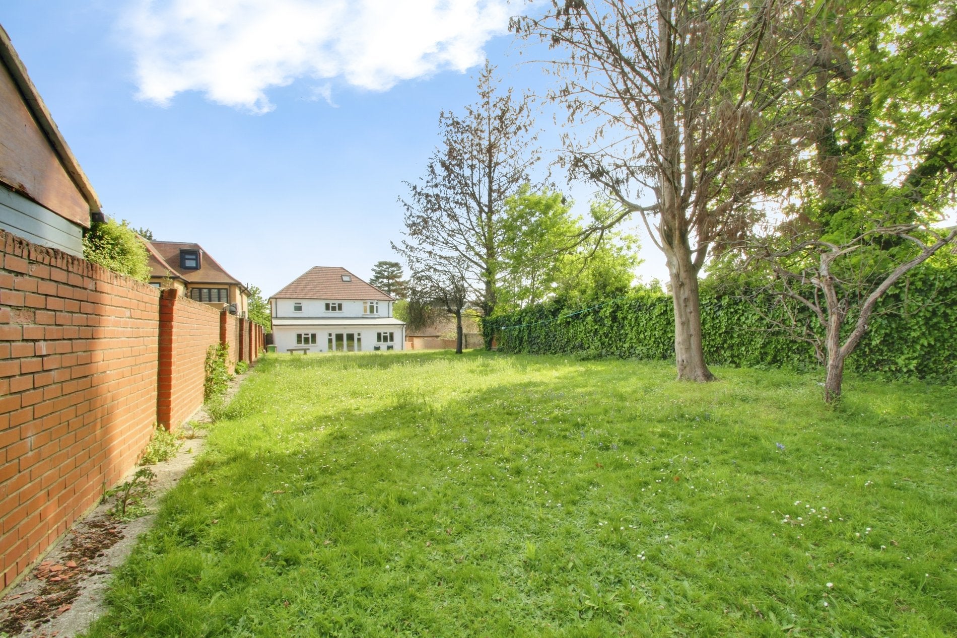 House Langley Road in Slough