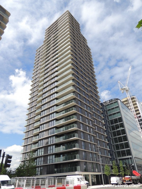 Flat Layard Street in Greater London