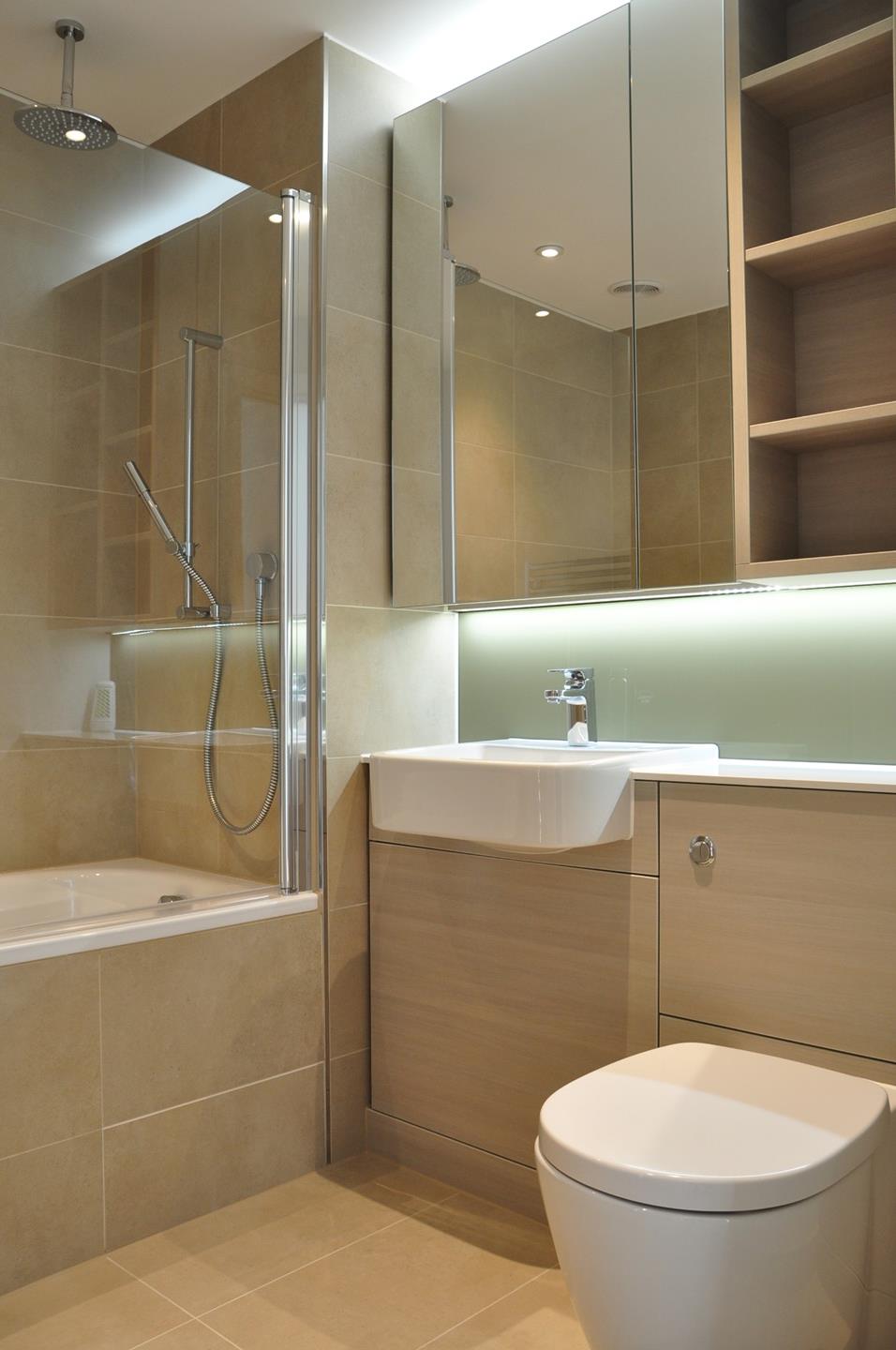 Flat Layard Street in Greater London