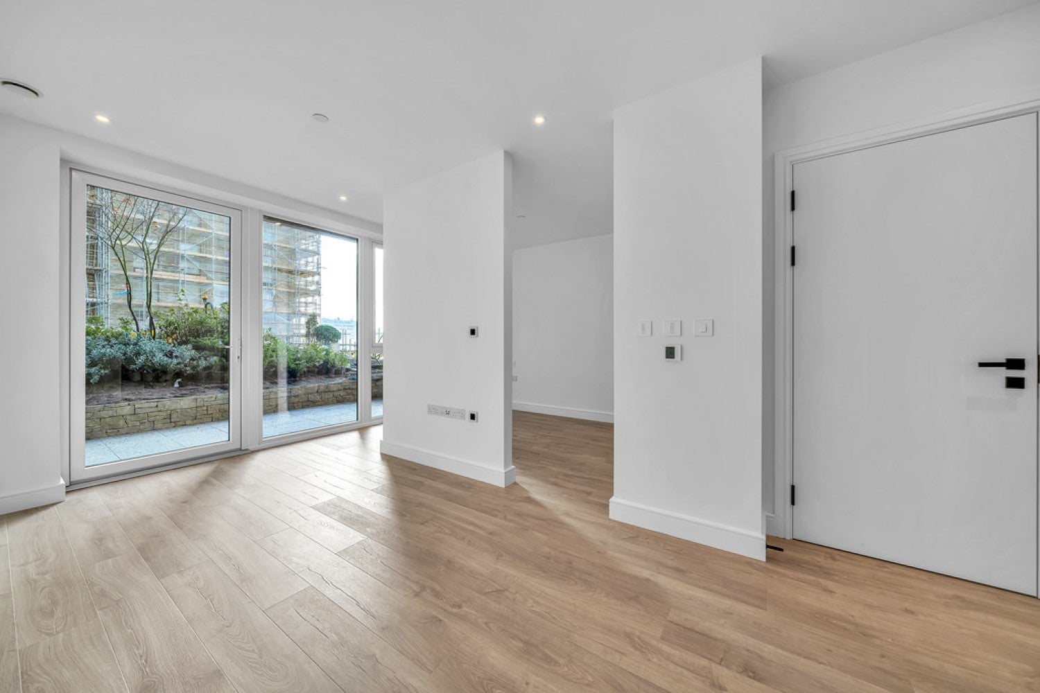 Flat Abbeydale Road in Greater London