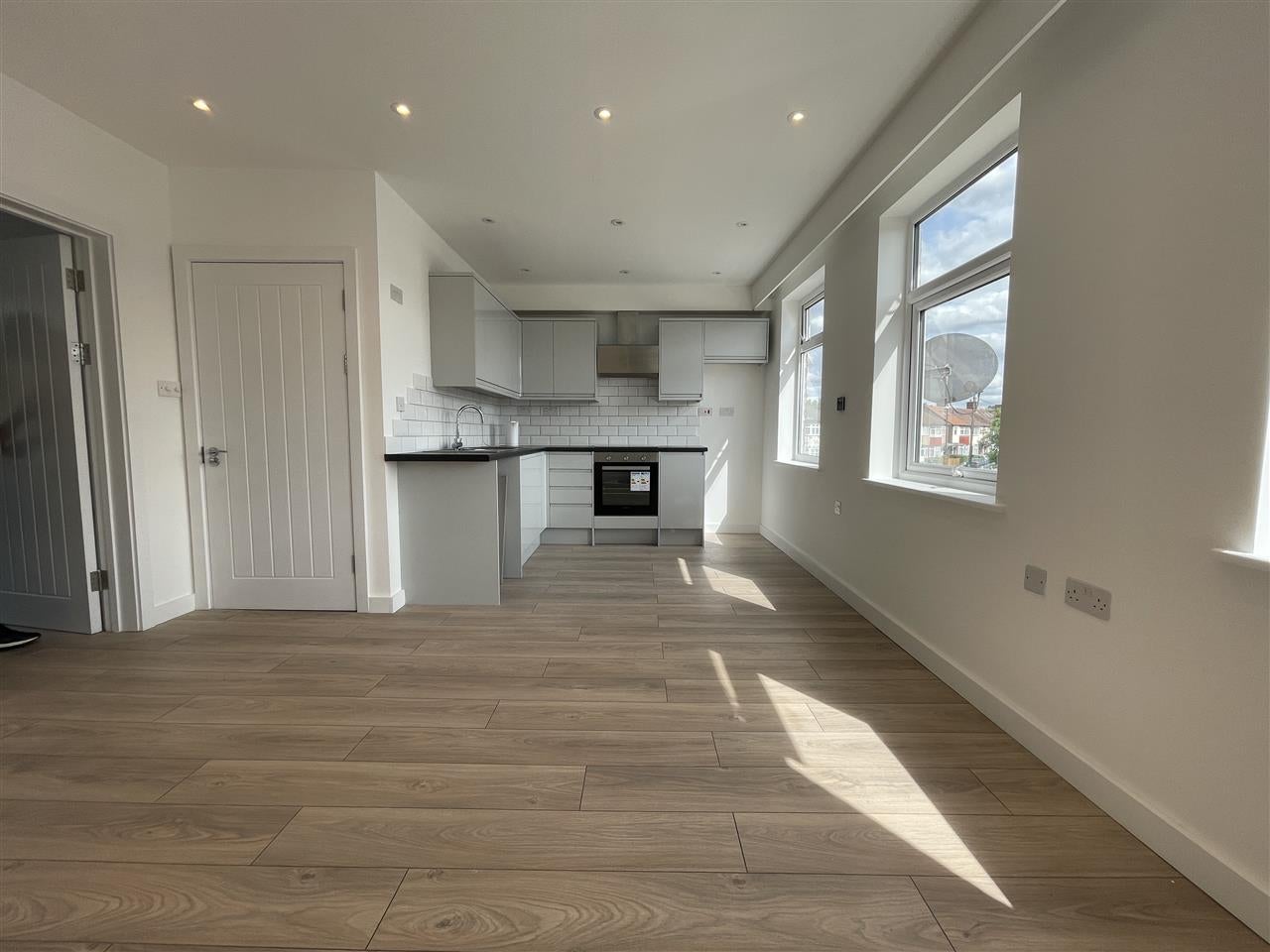 Flat Blenheim Road in Greater London