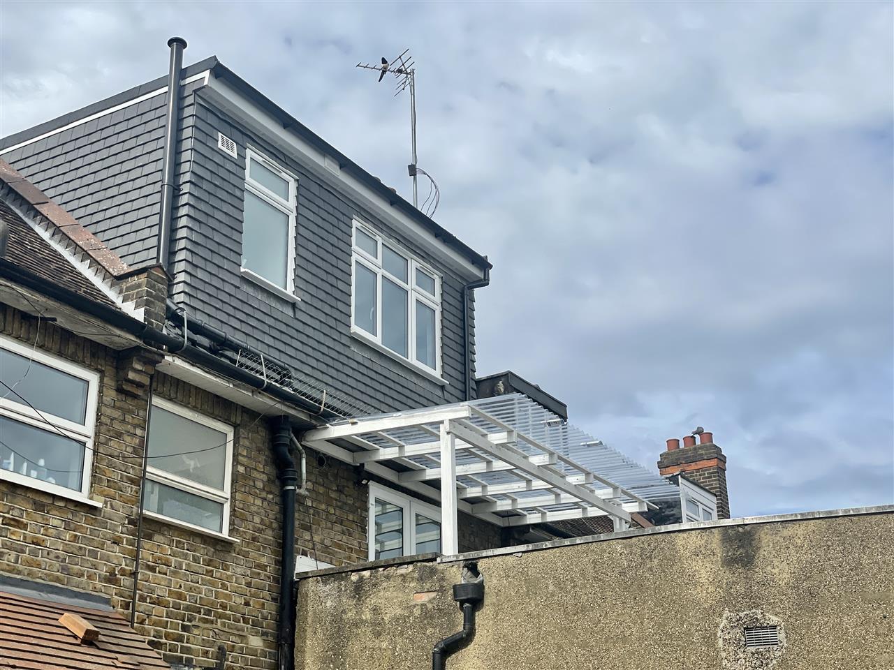 Flat Blenheim Road in Greater London