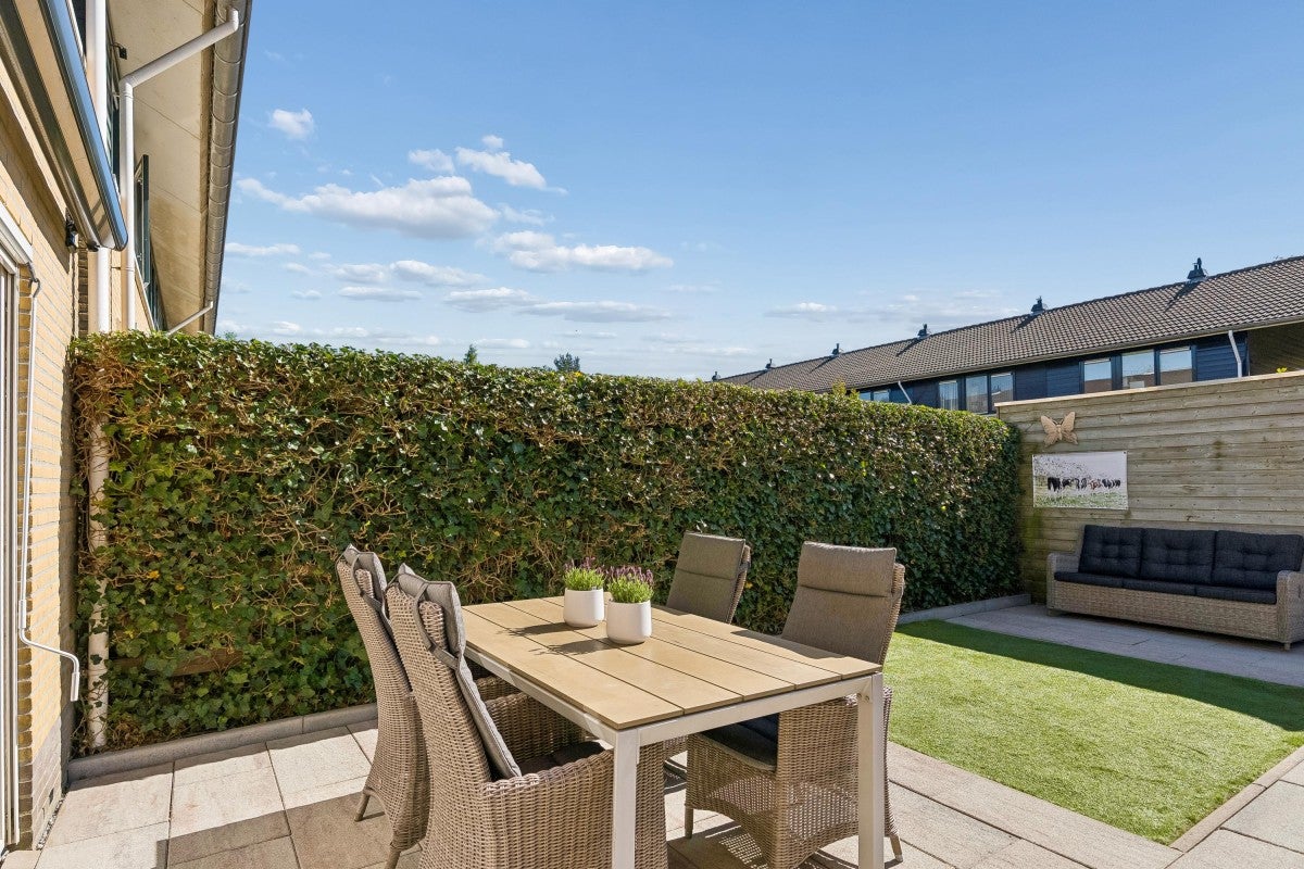Hoekwoning te koop: Februaristraat 99, Almere