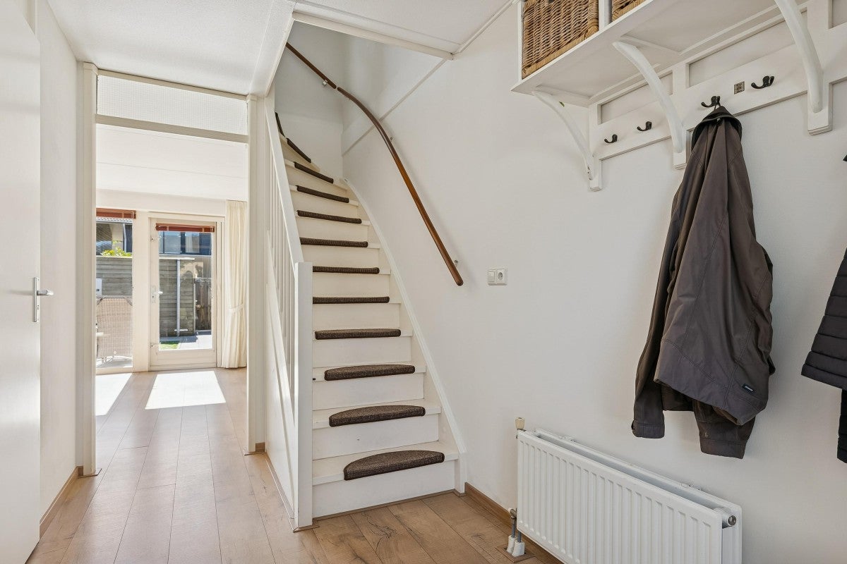 Hoekwoning te koop: Februaristraat 99, Almere