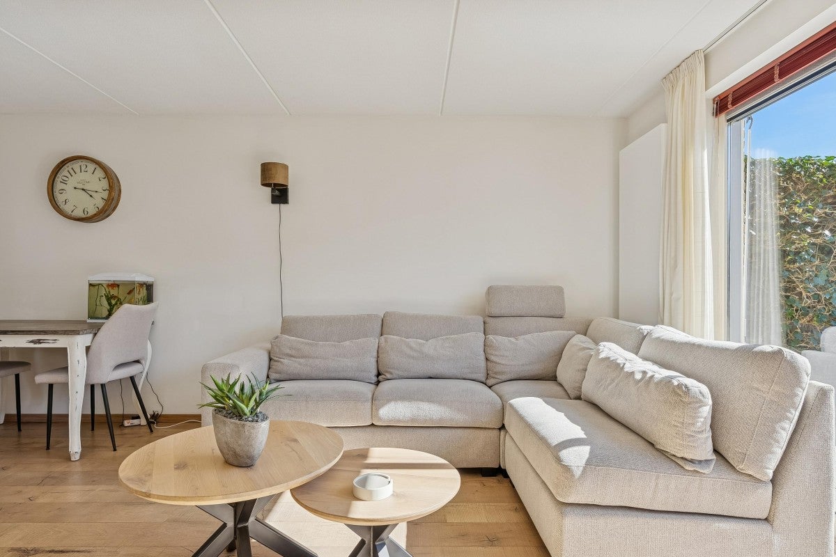 Hoekwoning te koop: Februaristraat 99, Almere