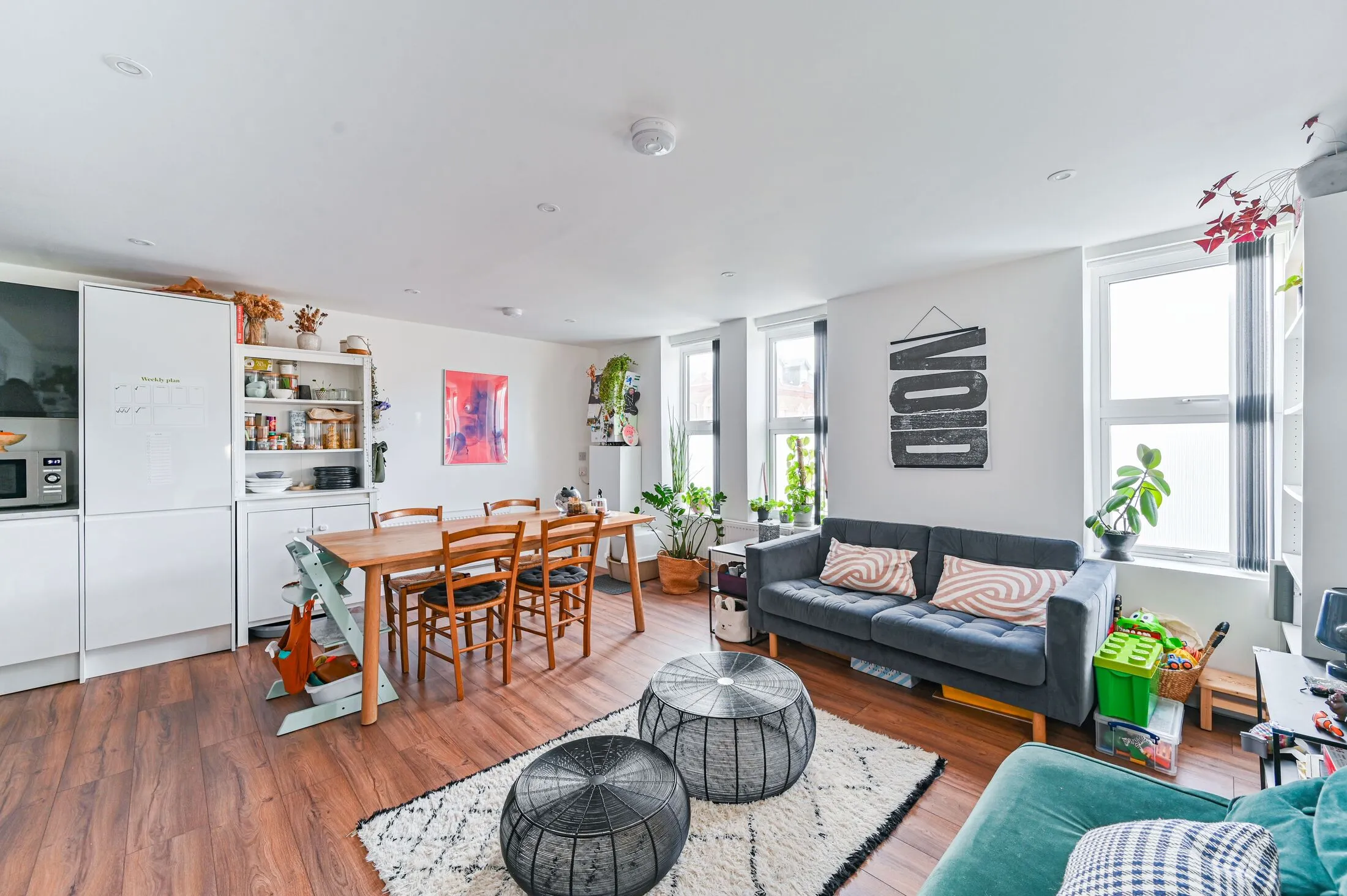 Flat Brownhill Road in Greater London