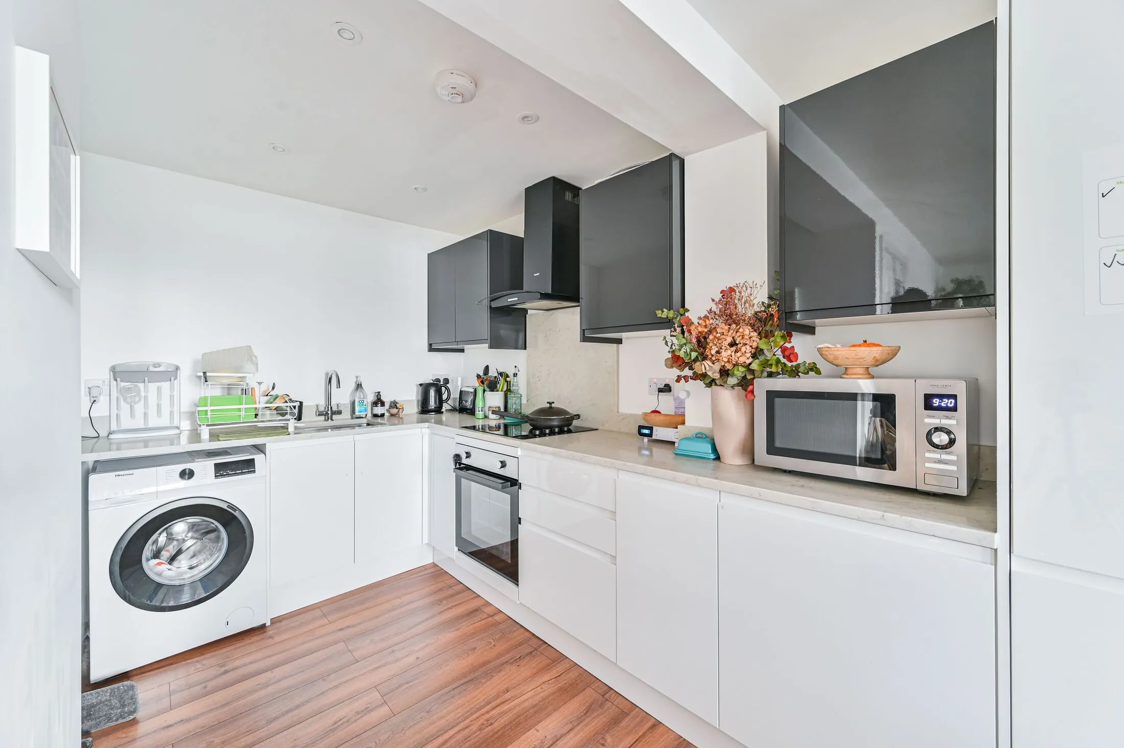 Flat Brownhill Road in Greater London