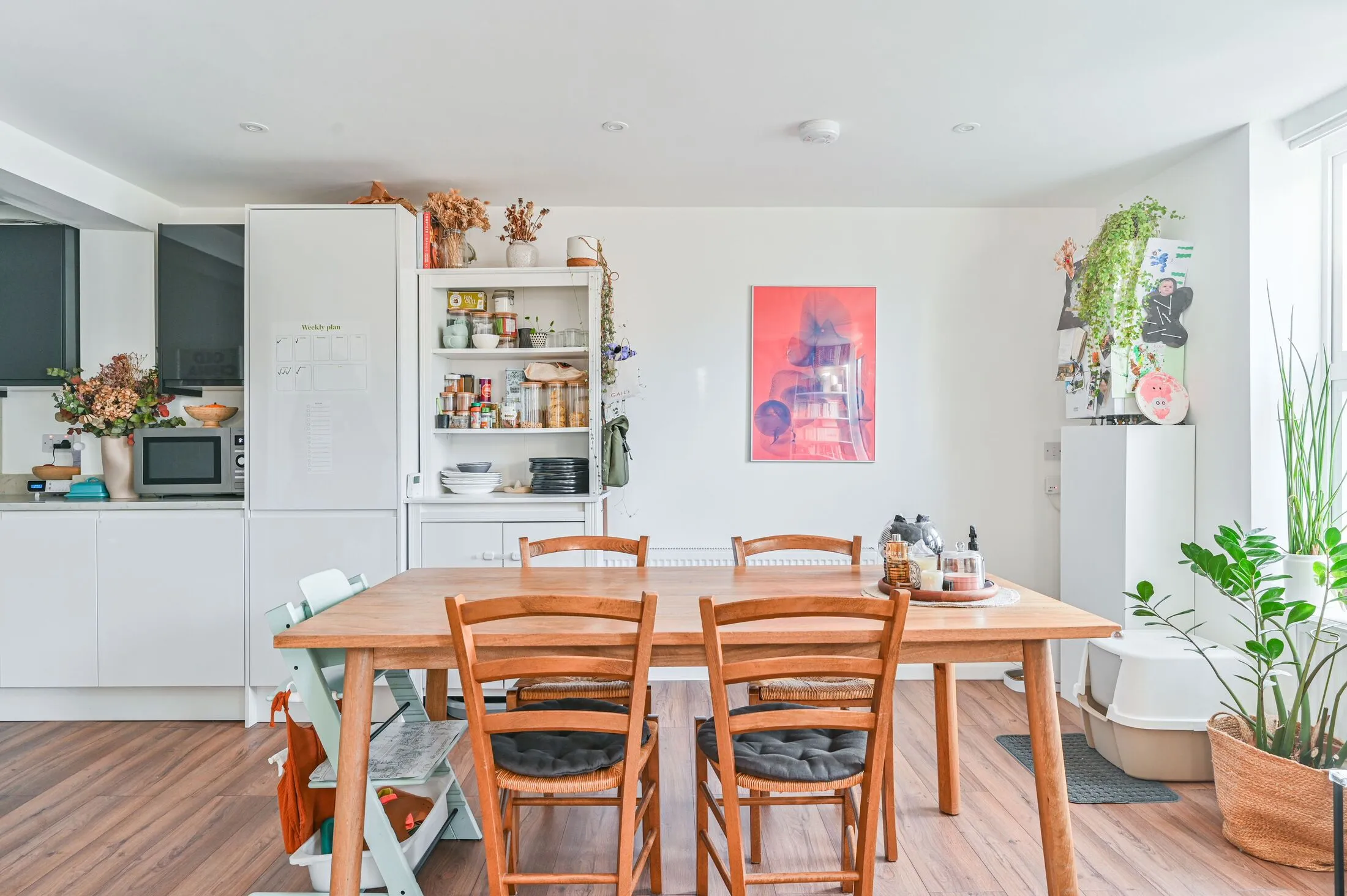 Flat Brownhill Road in Greater London