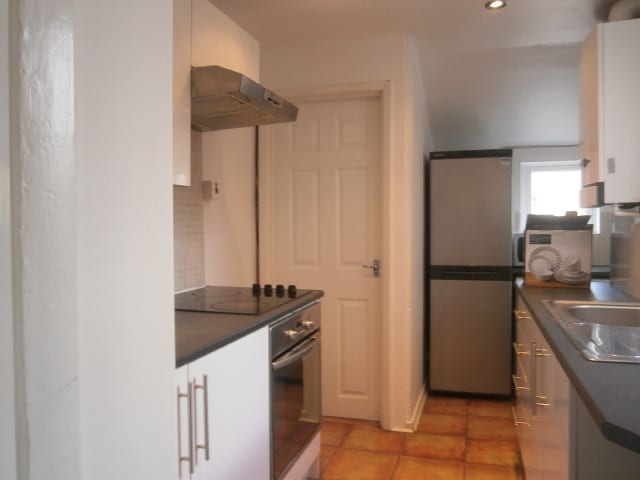 Flat Grosvenor Gardens in Newcastle upon Tyne