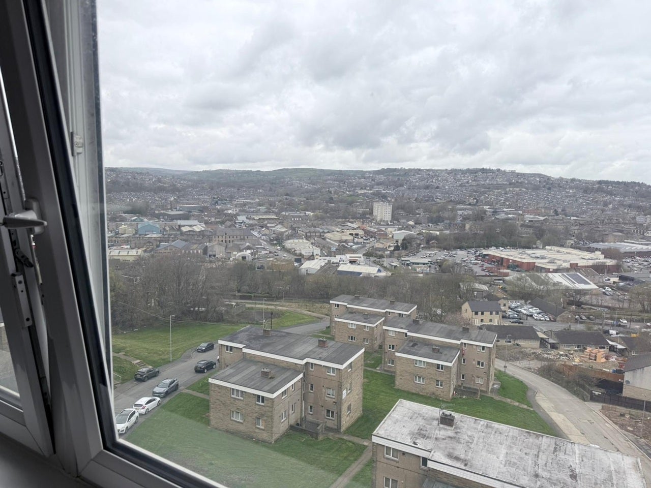 Flat Parkwood Rise in Bradford
