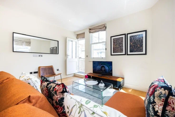 Flat Great Titchfield Street in City of Westminster