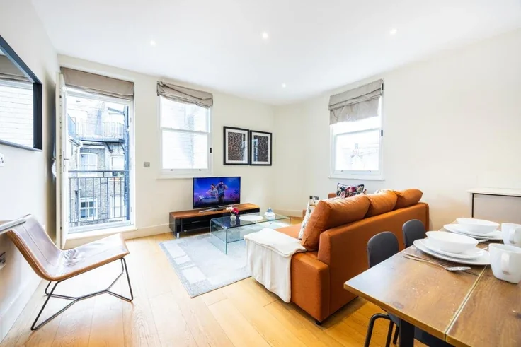 Flat Great Titchfield Street in City of Westminster