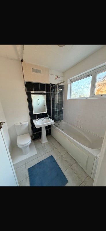 Room Thirlmere Gardens in Greater London