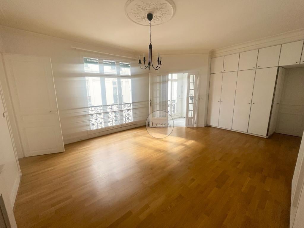 Appartement Place Charles Digeon à Saint-Mandé