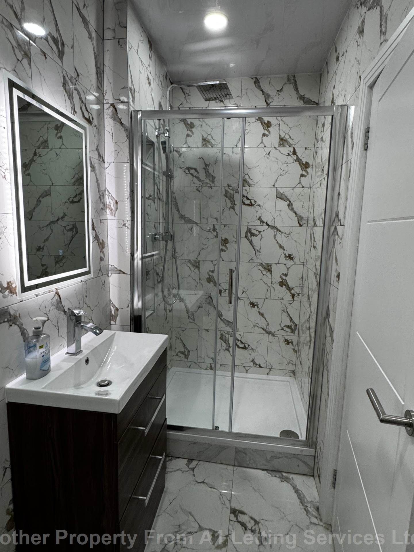 Room Chester Road in Metropolitan Borough of Solihull