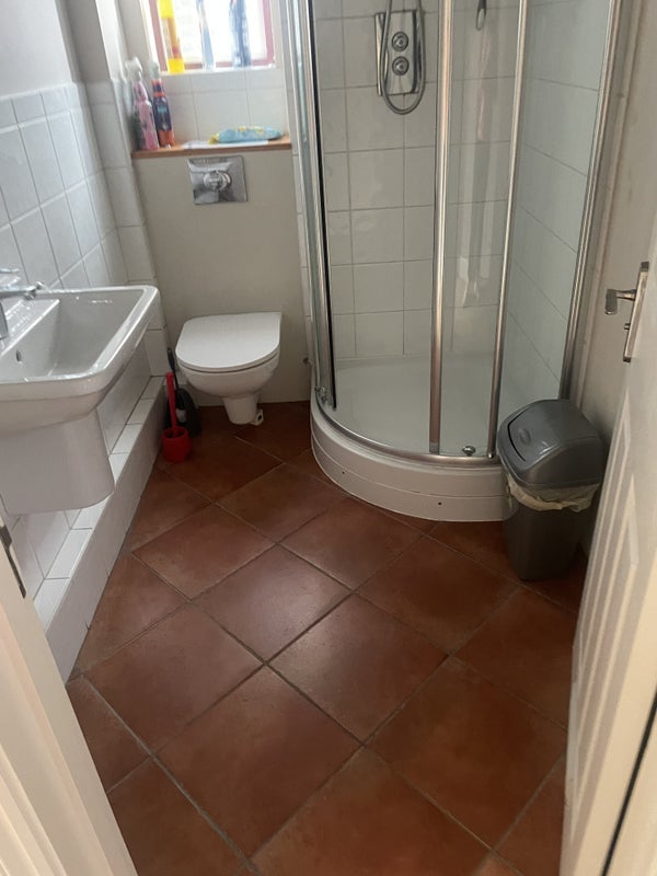 Room Frithville Gardens in Greater London