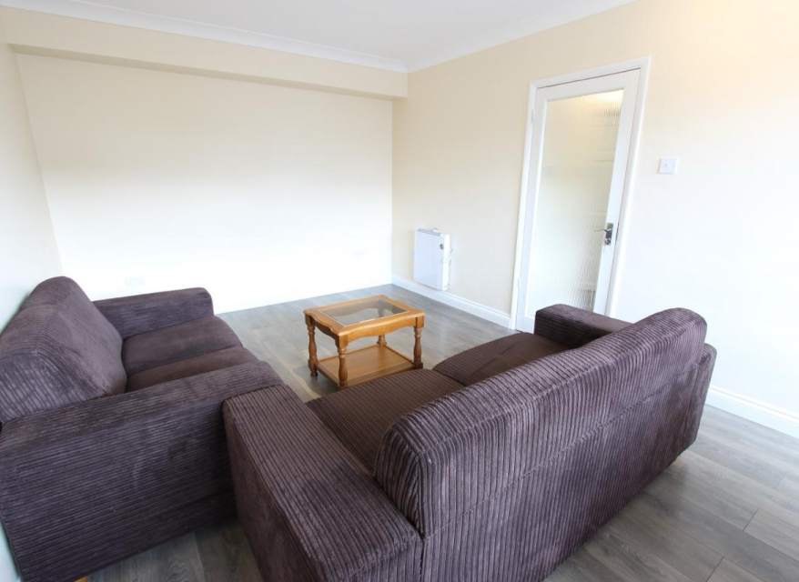 Flat Friern Park in Greater London