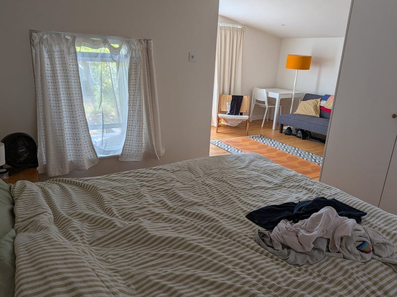 Room Summerhill Road in Greater London
