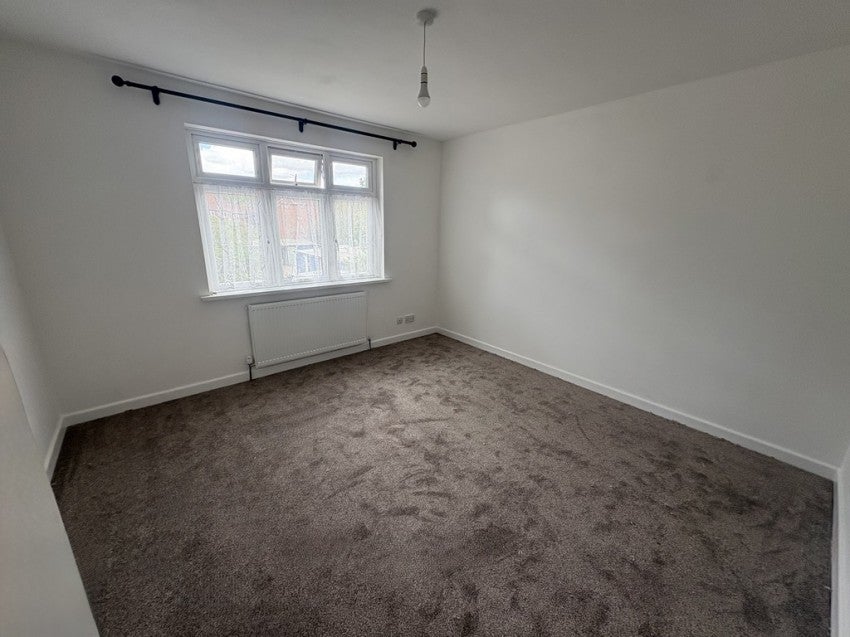 Flat Highfield Lane in Southampton