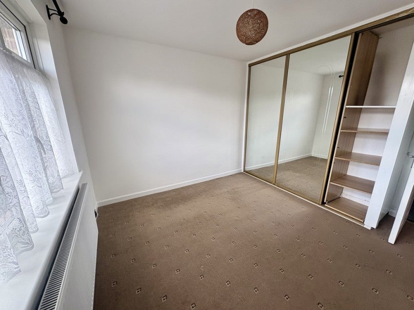 Flat Highfield Lane in Southampton