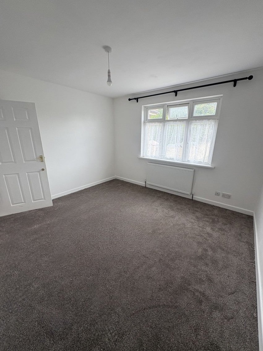 Flat Highfield Lane in Southampton