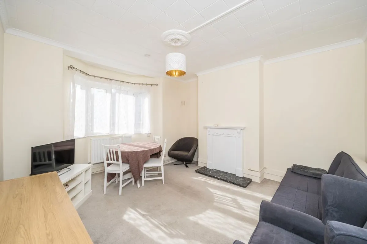 Flat Tooting Grove in Greater London