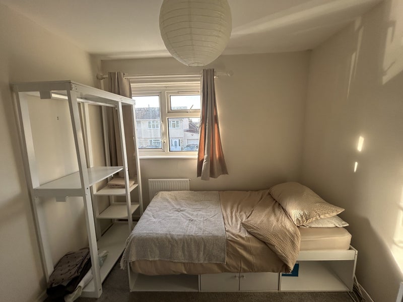 Room Brockhurst Gardens in Bristol