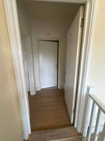 Flat High Road Leytonstone in Greater London