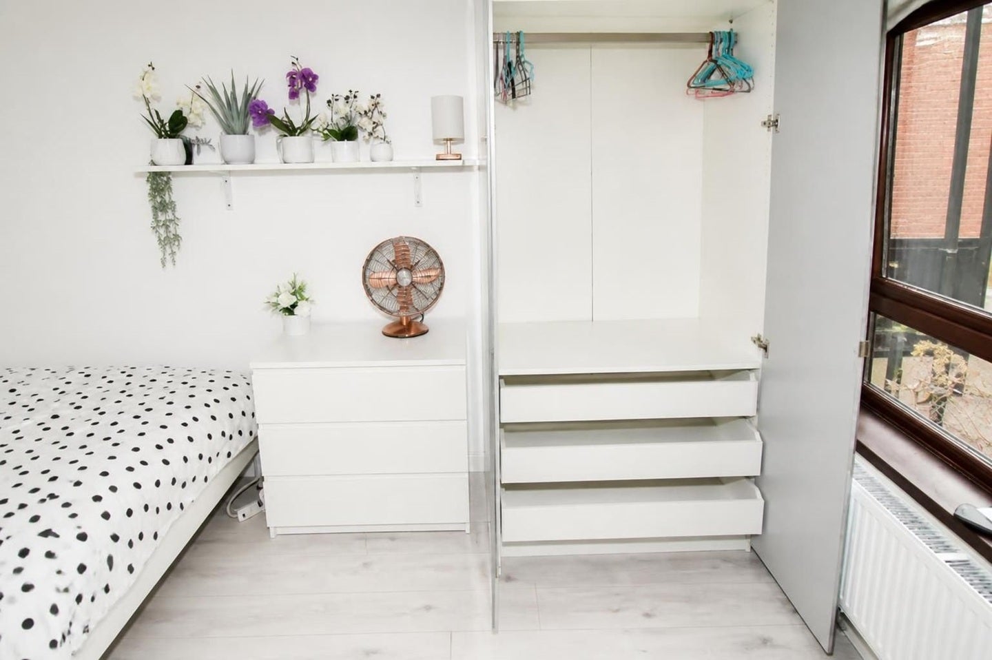 Room Wrentham Avenue in Greater London