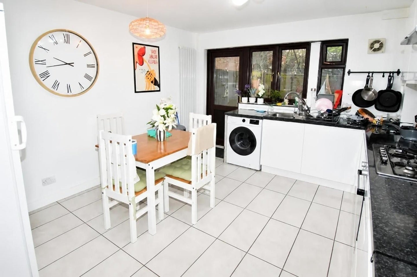 Room Wrentham Avenue in Greater London