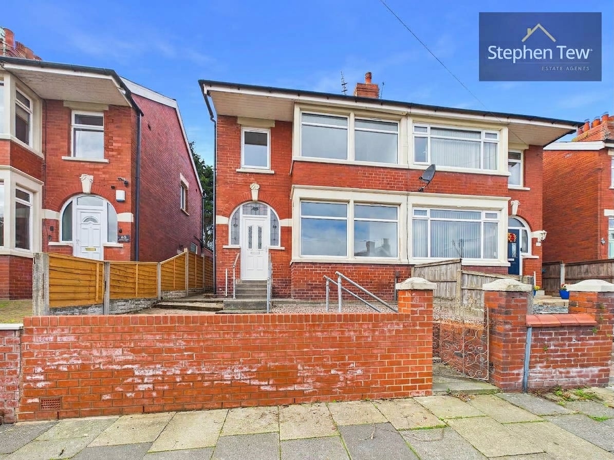 House Birchway Avenue in Blackpool