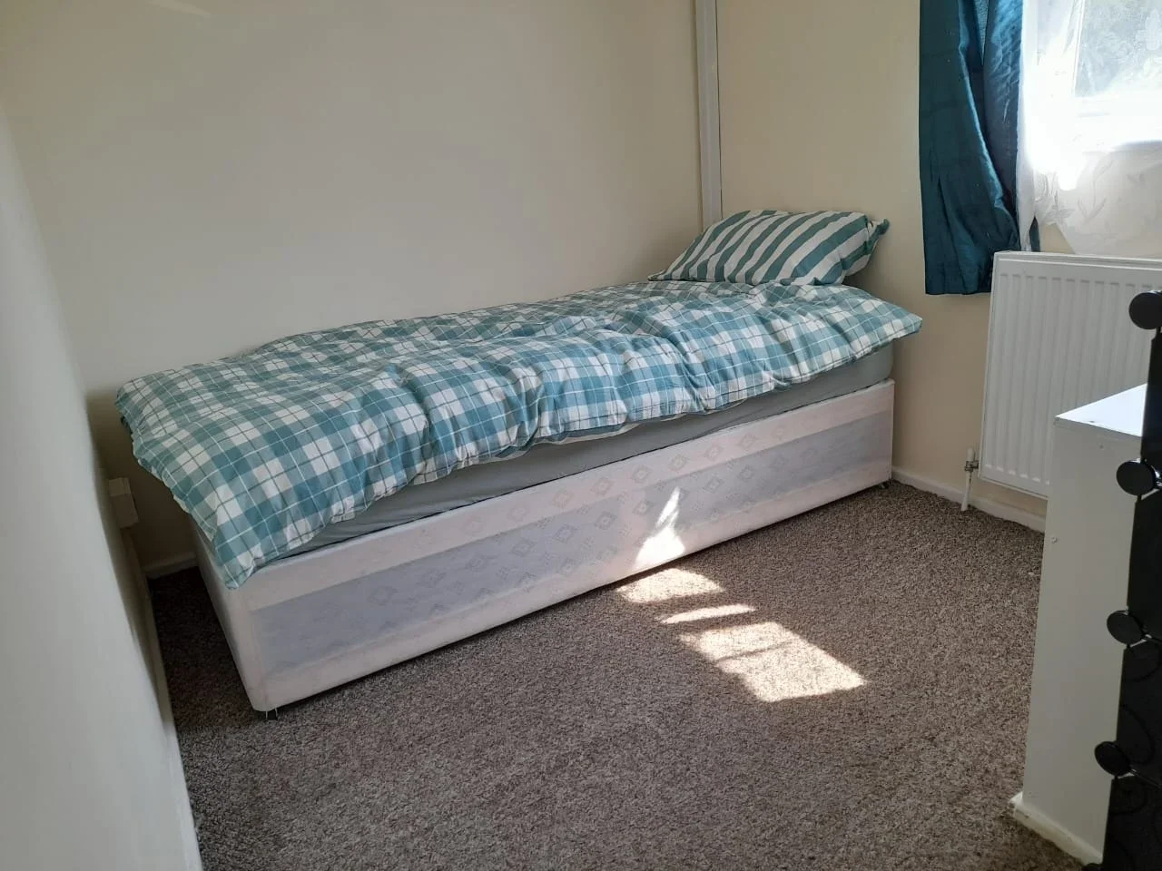 Room Canberra Square in Tilbury