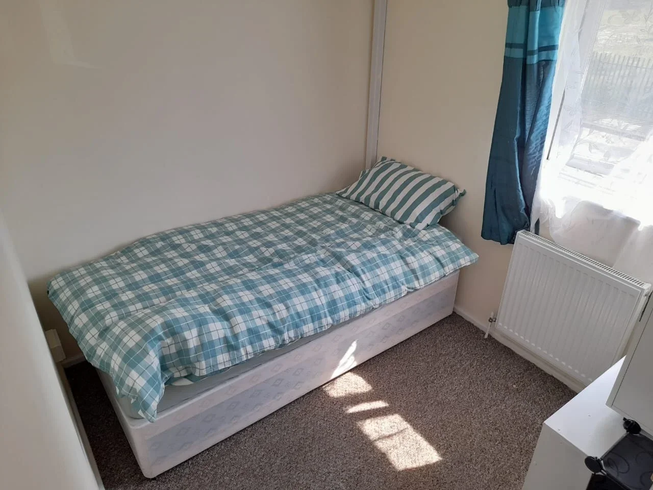 Room Canberra Square in Tilbury