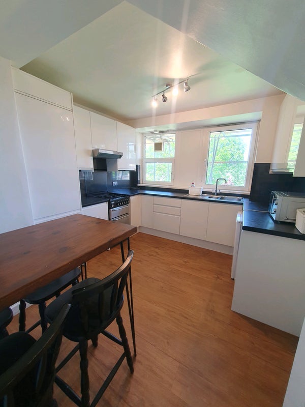 Room Cambalt Road in Greater London