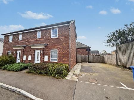 House Henry Dunn Avenue in Stoke-on-Trent