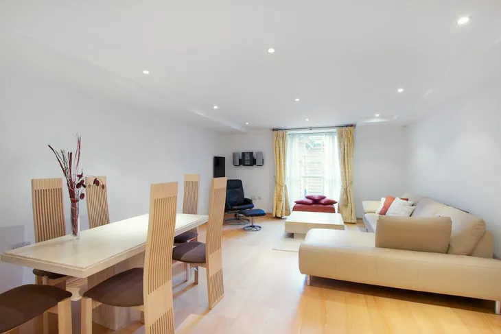 Flat Lewisham Street in City of Westminster