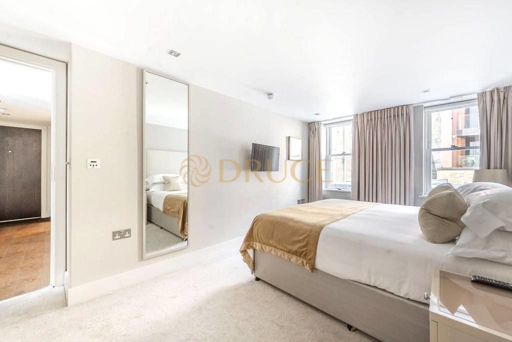 Flat Brompton Road in Greater London