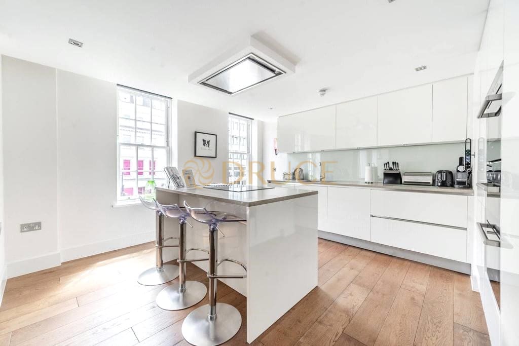 Flat Brompton Road in Greater London