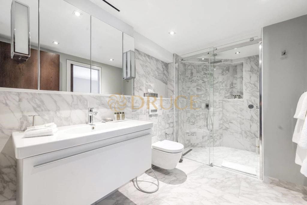 Flat Brompton Road in Greater London
