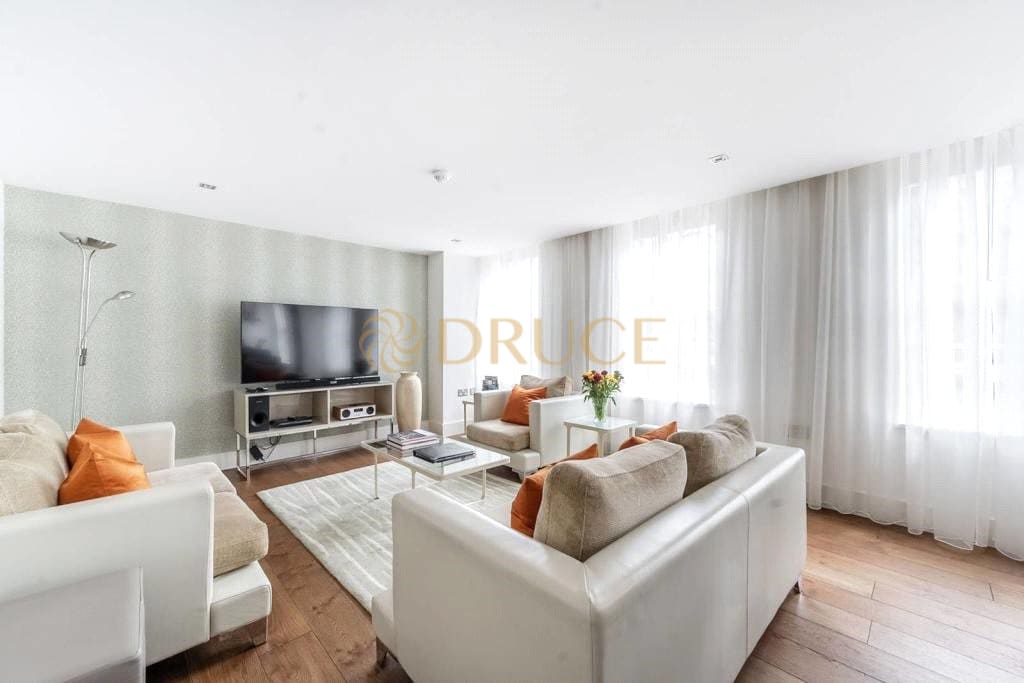 Flat Brompton Road in Greater London
