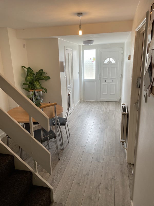 Room Ravensfield in Basildon