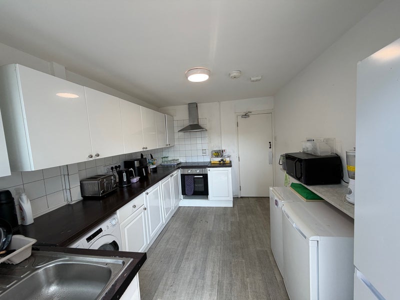 Room Ravensfield in Basildon
