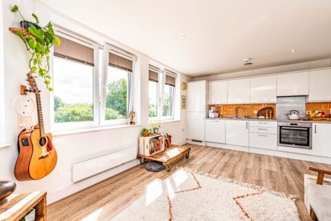 Flat Bessemer Road in Basingstoke and Deane