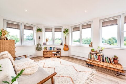 Flat Bessemer Road in Basingstoke and Deane