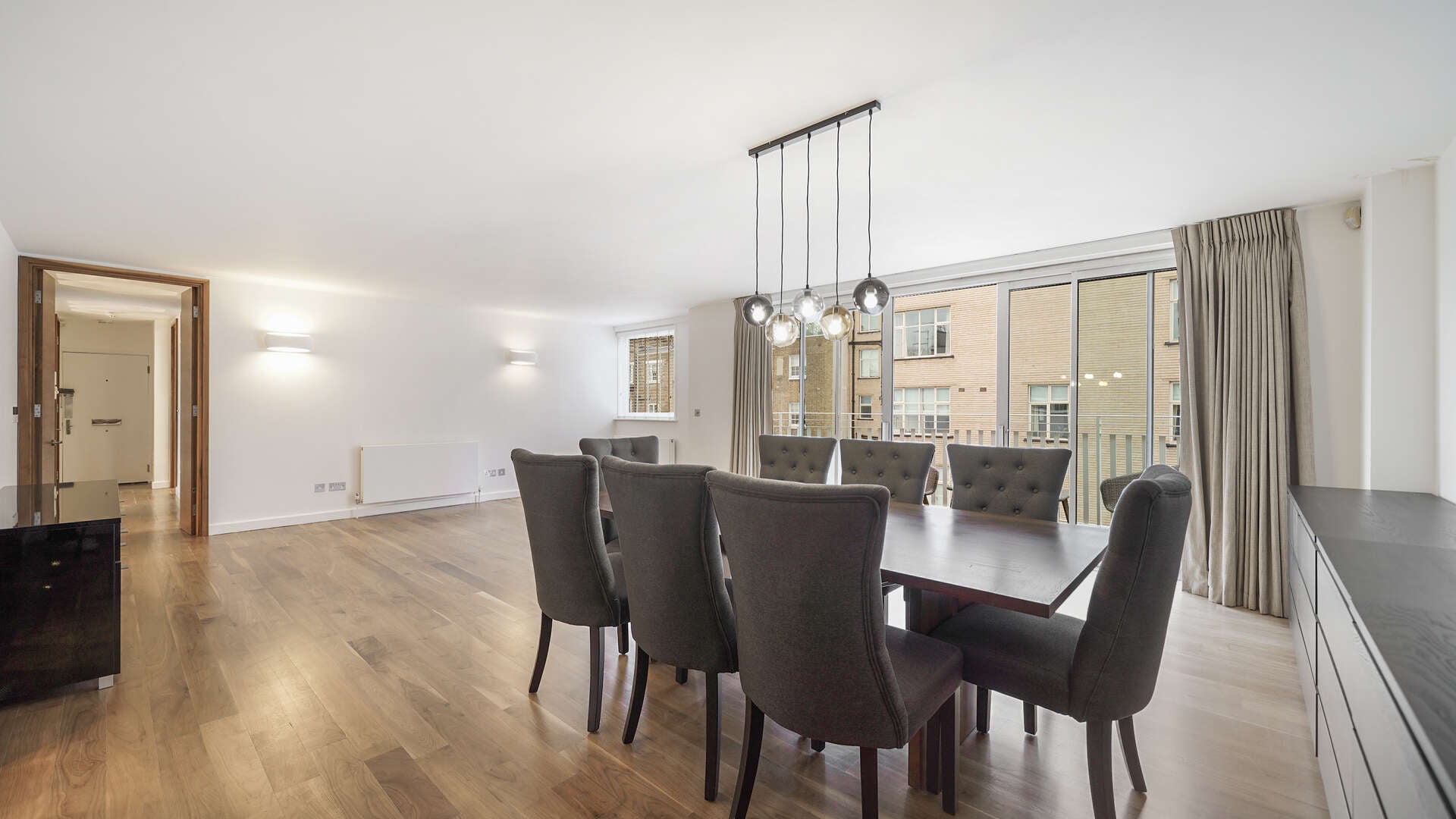 Flat William Mews in City of Westminster
