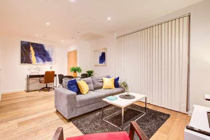 Flat Providence Place in Greater London