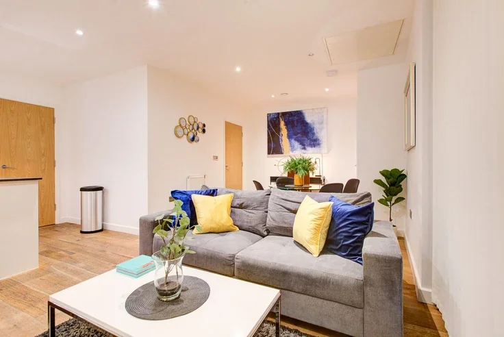 Flat Providence Place in Greater London
