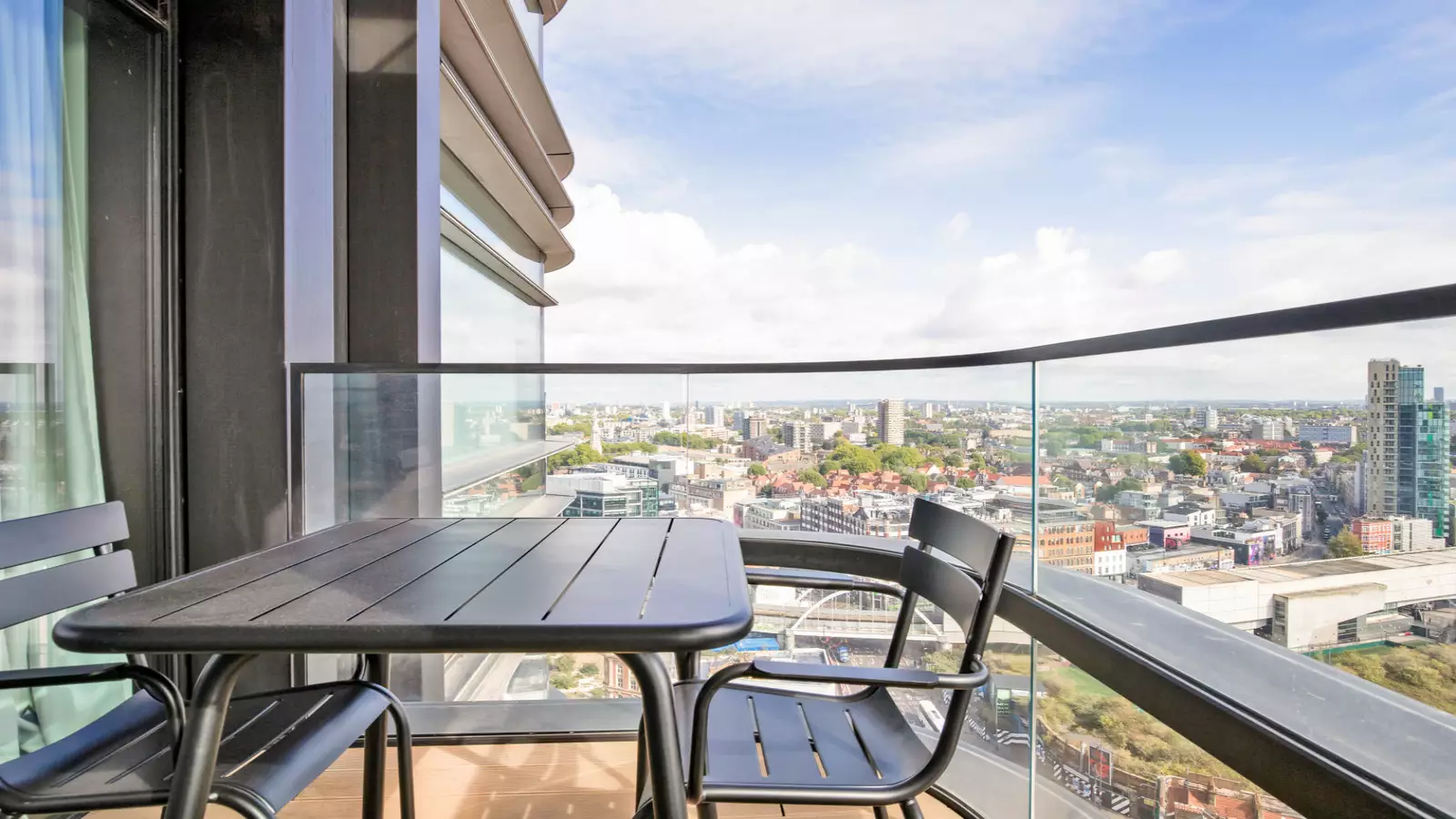 Flat Shoreditch High Street in Greater London