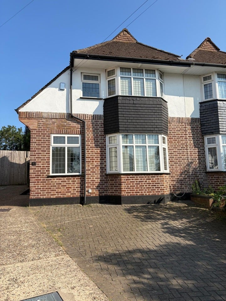 House Warwick Avenue in Greater London