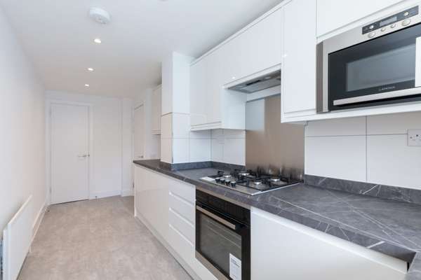 Flat Pickard Street in Greater London
